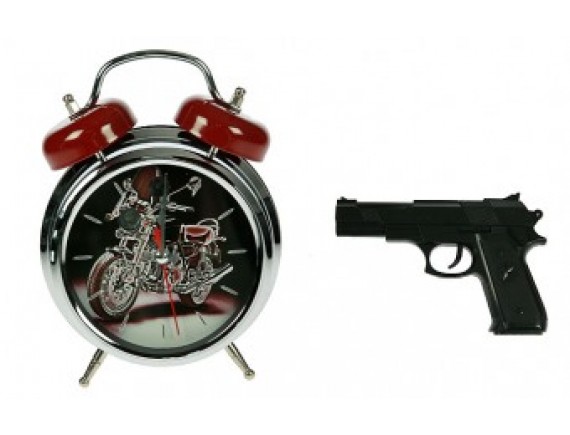 Часы-будильник с пистолетом